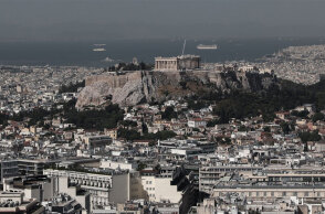 Nα περικοπούν στο μισό οι αυξήσεις στις αντικειμενικές τιμές των ακινήτων στην Αθήνα ζήτησε ο δήμαρχος Αθηναίων Κώστας Μπακογιάννης