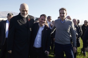 Μητσοτάκης από Δερβιτσάνη: «Είμαστε κοντά στην οριοθέτηση θαλασσίων ζωνών»