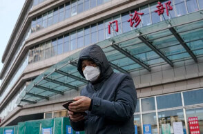 Μεγάλη πίεση δέχονται τα νοσοκομεία στην Κίνα λόγω της έξαρσης των κρουσμάτων κορωνοϊού