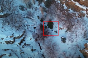 Σκύλος εγκλωβίστηκε σε χιονισμένη πλαγιά στη Γιούτα των ΗΠΑ