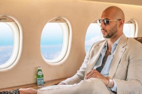 Άντριου Τέιτ: Υπό κράτηση για 30 ημέρες μετά τις κατηγορίες για trafficking και βιασμό