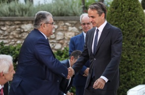 Μητσοτάκης – Κουτσούμπας: Ο διάλογος για την ημερομηνία που θα γίνουν οι εκλογές το 2023