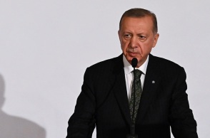 Politico για Ερντογάν: Θέλει να γαντζωθεί στην εξουσία σχεδιάζοντας πολέμους 