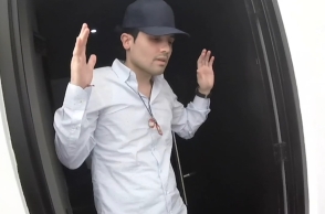 Μεξικό (2): Ένα αεροπλάνο χτυπήθηκε από πυρά στην πόλη Κουλιακάν όπου ξέσπασαν ταραχές μετά τη σύλληψη του Οβίδιο Γκουσμάν	