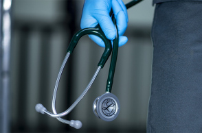 Γιατρός - στηθοσκόπιο