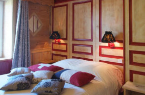 Στο Hotel Arbez υπάρχουν κρεβάτια που η μία τους πλευρά ανήκει στη Γαλλία και η άλλη στην Ελβετία