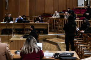 Στιγμιότυπο από τη δίκη της Χρυσής Αυγής