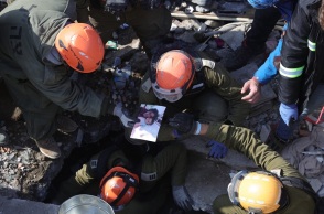 Σεισμός στην Τουρκία: Οργή για τον12ωρο αποκλεισμό πρόσβασης στο Twitter κατά τις κρίσιμες ώρες που άνθρωποι προσπαθούν να βρουν τα αγαπημένα τους πρόσωπα