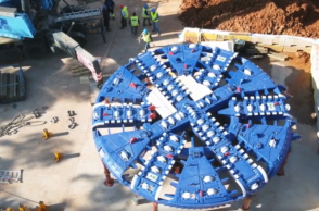 Στιγμιότυπο από τον πρώτο μετροπόντικα της Γραμμής 4