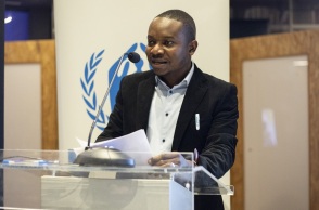 Ζυλιέν Μακαλού: Από τα παγκάκια της πλατείας Αμερικής, πρώτος στο πανεπιστήμιο και σήμερα επιχειρηματίας