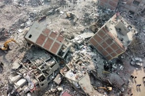 Τουρκία: Τρεις άνθρωποι ανασύρθηκαν ζωντανοί από τα ερείπια 296 ώρες μετά τον σεισμό