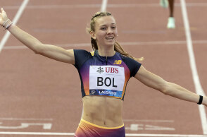 Η Φέμκε Μπολ σημείωσε παγκόσμιο ρεκόρ στα 400μ κλειστού στίβου