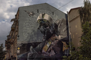 Mural στο Κίεβο για τους ηρωικούς Ουκρανούς πιλότους που πολέμησαν τους Ρώσους εισβολείς στην Ουκρανία