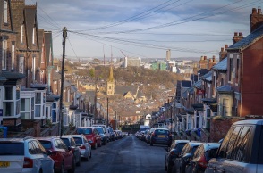 Σε ακατάλληλα σπίτια οι μισοί ενοικιαστές στην Αγγλία