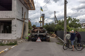 Κατεστραμμένο ουκρανικό τανκ στον οικισμό Χοστομέλ (περιφέρεια Κιέβου)