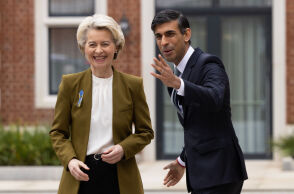 Βρετανία-ΕΕ: Την επίτευξη συμφωνίας για την Βόρεια Ιρλανδία ανακοίνωσε βρετανική κυβερνητική πηγή	