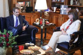 Κυριάκος Μητσοτάκης και Κατερίνα Σακελλαροπούλου σε συνάντηση στο Προεδρικό Μέγαρο