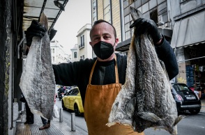 ΚΑΤΑΣΤΗΜΑ "ΜΑΡΙΑ ΒΟΡΙΑ" ΣΤΗΝ ΟΔΟ ΕΥΡΥΠΙΔΟΥ - ΠΑΣΤΟΣ ΜΠΑΚΑΛΙΑΡΟΣ (ΤΑΤΙΑΝΑ ΜΠΟΛΑΡΗ/EUROKINISSI)