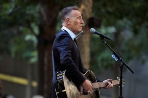 Με το «Εθνικό Μετάλλιο των Τεχνών» θα τιμηθούν Μπρους Σπρίνγκστιν και Βέρα Γουάνγκ