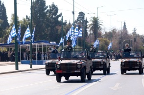 25η Μαρτίου: Με μεγαλοπρέπεια η στρατιωτική παρέλαση στην Αθήνα