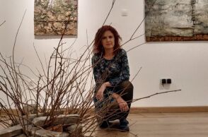 Μαρία Πασχαλίδου: Συνέντευξη με την εικαστικό για την έκθεση Συγκοινωνούντα Δοχεία που φιλοξενείται στη Nitra Gallery της Θεσσαλονίκης.