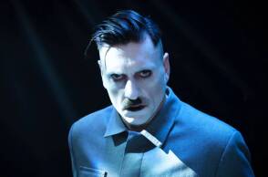 «Η άνοδος του Αρτούρο Ούι» του Μπέρτολτ Μπρεχτ σε σκηνοθεσία Άρη Μπινιάρη:Κριτική για την παράσταση στο Θέατρο ARK