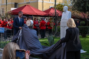 Ο Δήμος Αθηναίων τιμά τον Αντώνη Σαμαράκη - Τα αποκαλυπτήρια της προτομής του