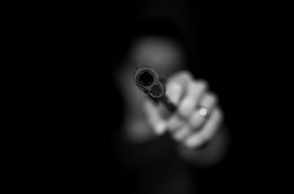 ΗΠΑ: Ένας στους πέντε δήλωσε ότι μέλος της οικογένειάς του σκοτώθηκε από όπλο	