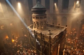 Πάσχα 2023 - Άγιο Φως: Πλήθος πιστών για την τελετή αφής στα Ιεροσόλυμα