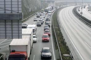 Θεσσαλονίκη: Καραμπόλα 7 αυτοκινήτων στην Περιφερειακή Οδό