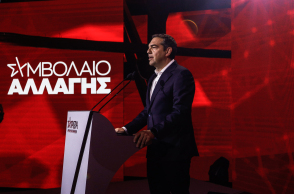 Ο Αλέξης Τσίπρας παρουσιάζει το πρόγραμμα διακυβέρνησης του ΣΥΡΙΖΑ @Γιώργος Κονταρίνης/EUROKINISSΙ