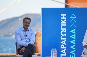 Ο Κυριάκος Μητσοτάκης στα Ναυπηγεία Ελευσίνας