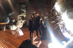 Διαδραστική παράσταση «Εκείνη» για τον αυτισμό