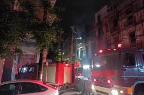 Πυρκαγιά σε εγκαταλελειμμένο κτίριο στο κέντρο της Αθήνας