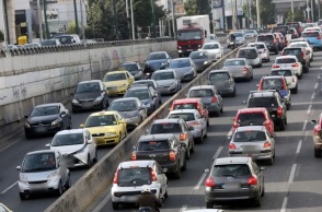 Πολύ αυξημένη κίνηση σε Κηφισό, έξοδο Λεωφόρου Αθηνών και Σχιστού