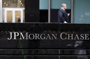 JP Morgan: Προσωρινός διακανονισμός 290 εκατ. δολαρίων με θύματα του Τζέφρι Επσταϊν