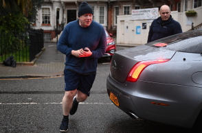 O Mπόρις Τζόνσον σε έξοδο για τζόκινγκ