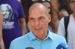 Ο Γιάνης Βαρουφάκης, αφού ψήφισε