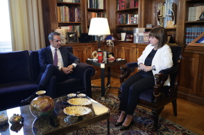 Ο Κυριάκος Μητσοτάκης παρέλαβε την εντολή σχηματισμού κυβέρνησης από την ΠτΔ