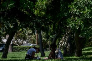 Καύσωνας «Κλέων»: Κλειστά τα μεγάλα πάρκα της Αττικής το Σάββατο