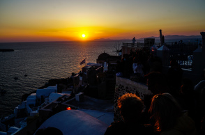 Ηλιοβασίλεμα στη Σαντορίνη