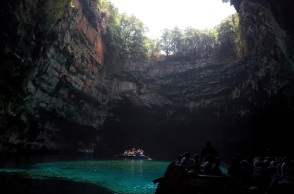Το σπήλαιο της Μελισσάνης στην Κεφαλονιά, η οποία βρέθηκε στην κορυφή της λίστας της Daily Telegraph