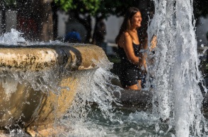 Καιρός σήμερα: Καύσωνας και μποφόρ την Τρίτη