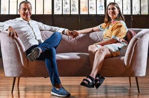 Αθηνά Τσαγκαράκη: Η σεναριογράφος της «Μουρμούρας» μίλησε στον Θεοδωράκη για τη σεξουαλική της απελευθέρωση