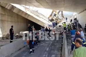Πάτρα: Έπεσε τμήμα γέφυρας - Δύο νεκροί