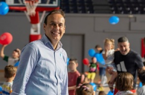 Γιώργος Παπανικολάου: Συνεχίζει στον δήμο Γλυφάδας