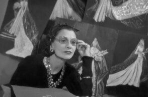 Η Gabrielle Chanel, στην οδό Cambon 31 στο Παρίσι, το 1937