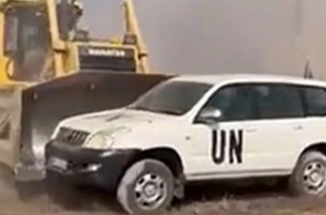 Κύπρος: Bίντεο από την επίθεση Τουρκοκυπρίων εναντίον ανδρών του ΟΗΕ 