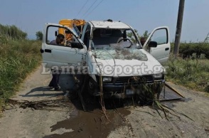 Λαμία: Νεκρά δύο ξαδέρφια μετά από εκτροπή αγροτικού