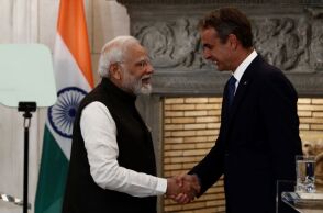 Στιγμιότυπο από τις κοινές δηλώσεις Μητσοτάκη - Μόντι © ΣΩΤΗΡΗΣ ΔΗΜΗΤΡΟΠΟΥΛΟΣ / EUROKINISSI